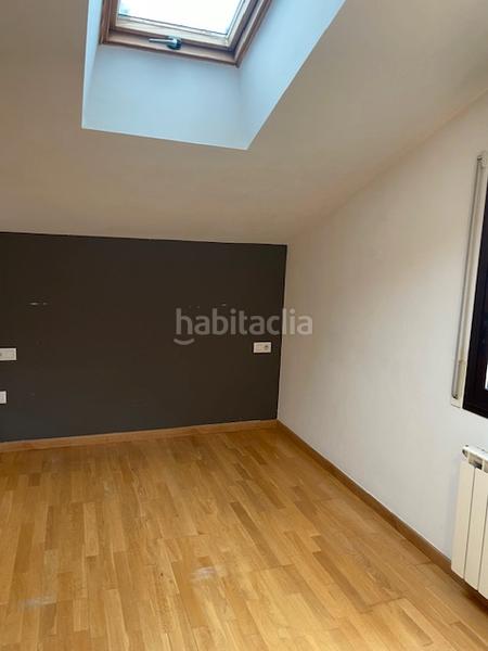 Foto d3c8ec4e-7b93-4fc6-9c42-f876b3a7e207. Alquiler dúplex en carrer joaquim botet i sisó 28 pis per estudiants amb 3 suites en Girona