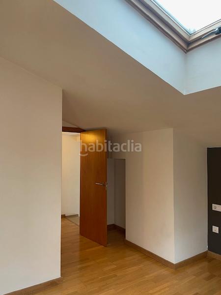 Foto ef368871-be5f-46c5-914b-dadb86d4345b. Alquiler dúplex en carrer joaquim botet i sisó 28 pis per estudiants amb 3 suites en Girona