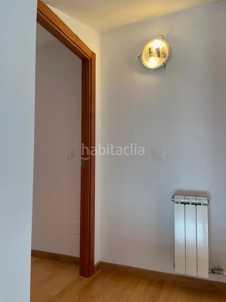 Foto f976110f-bc3a-4ec2-913b-7a7910c92668. Alquiler dúplex en carrer joaquim botet i sisó 28 pis per estudiants amb 3 suites en Girona