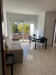 Location Appartement  Carrer pirineus 48. Pis de tres habitacions