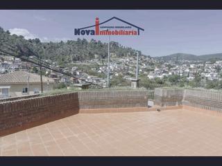 Casa  Vallirana. Soleada y con vistas