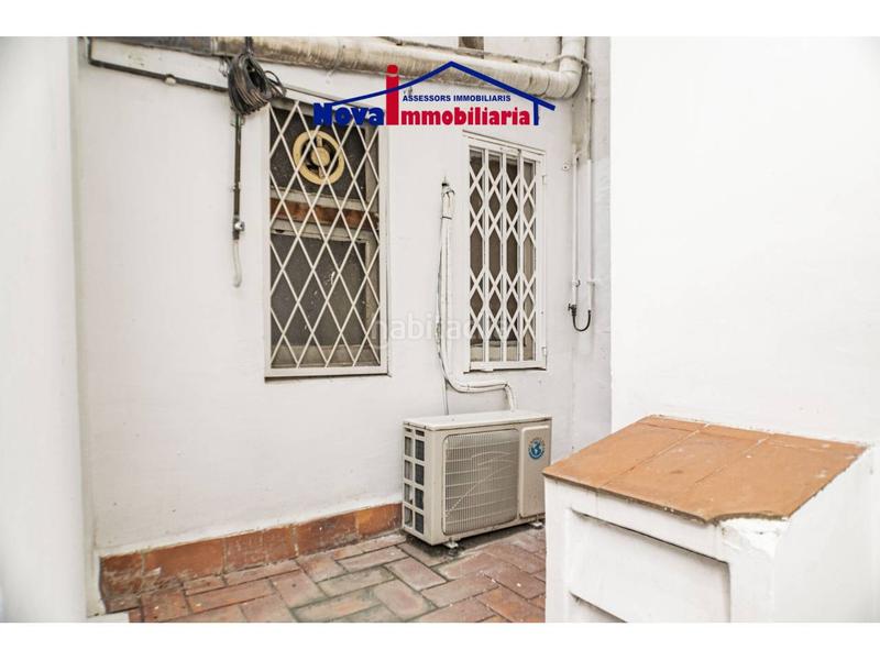 Foto 92070be3-4b53-404e-9281-5713337de476. Local commercial dans Guinardó Barcelona