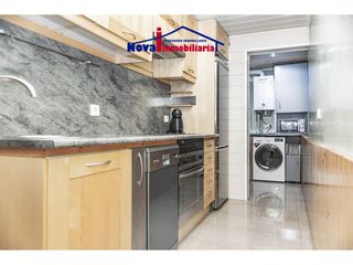 Etagenwohnung  Mare de déu de montserrat. Reformat con buena distribución y trastero