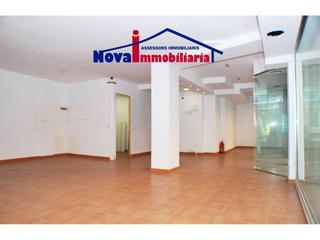Local Comercial  Salvador baron. Con 3 escaparates