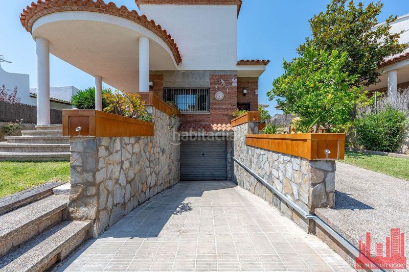 Foto 556705a3-ca51-4bcd-9521-e29a22013ab3. Casa amb calefacció piscina a Cunit diagonal Cunit