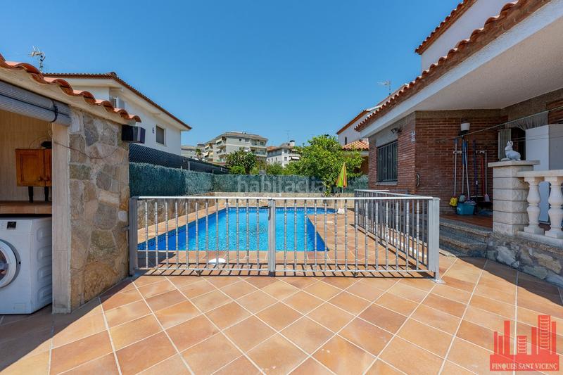 Foto a41fab25-a64e-40c4-b67f-fd82f2b41cb4. Casa con riscaldamento piscina in Cunit diagonal Cunit