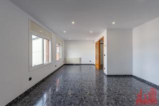 Appartamento in Sant Vicenç dels Horts. Piso en venta en sant vicenç dels horts