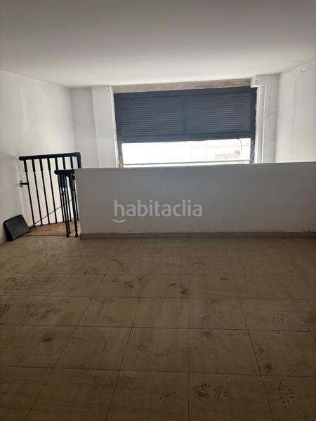 Foto b38e9de0-f21d-4cd1-8d8b-bcaf4841e7b1. Location local commercial dans Sant Vicenç dels Horts