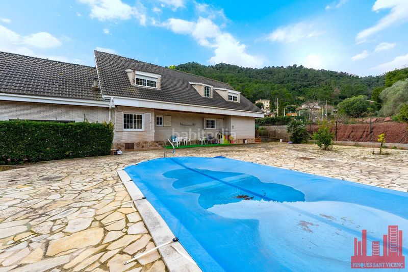 Foto 7ea7a346-df91-4766-a462-a2e626302c81. Casa amb calefacció piscina a Torrelles de Llobregat