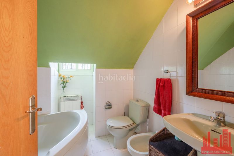 Foto b7f6f675-e2c5-4aef-a296-a96c1b714672. Casa amb calefacció piscina a Torrelles de Llobregat