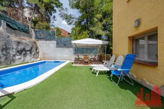 Casa a Vallirana. Descubre esta magnífica casa unifamiliar en venta