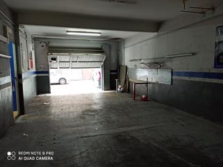 Rent Business premise  Carrer de montflorit. Local comercial con despacho