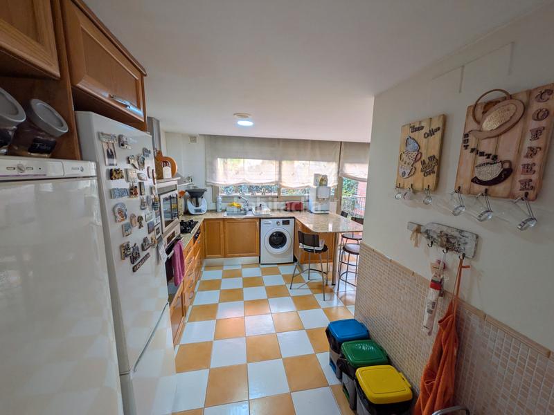 Foto acae38a8-5998-44ae-b757-24e6198283da. Maison jumelée avec cheminée chauffage dans Diagonal-Colomeres Gavà