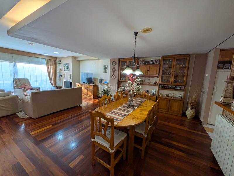 Foto de5e9eab-1267-4212-a4a9-af355bea8b24. Maison jumelée avec cheminée chauffage dans Diagonal-Colomeres Gavà