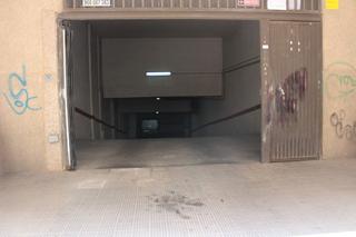 Parking coche en Florida Baja