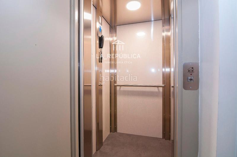 Foto 1d8adf2e-92fc-4b54-b9ac-bec02c33db10. Casa amb calefacció aparcament a Centre Mataró