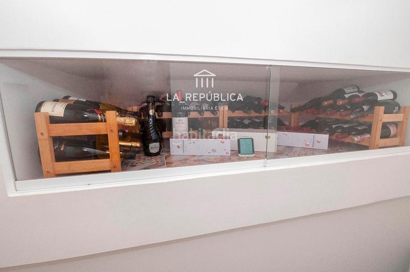 Foto 242b234f-0970-4198-aa36-2f9f23205a25. Casa amb calefacció aparcament a Centre Mataró