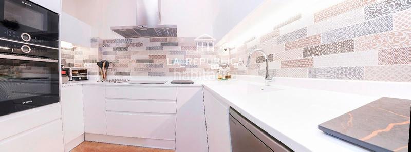 Foto 646a4287-4f63-47a6-9e6e-40419f527b2f. Casa amb calefacció aparcament a Centre Mataró