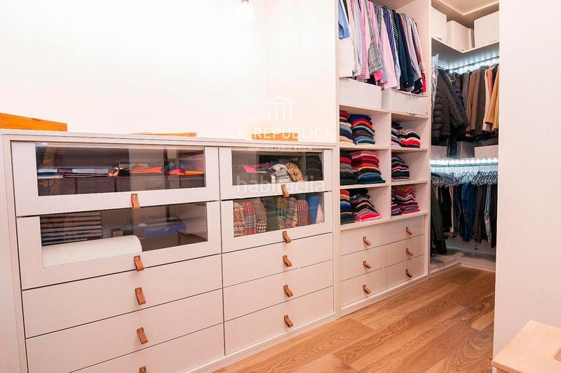 Foto 8b43b63e-b70c-4f73-8133-0ac7147c7b8a. Casa amb calefacció aparcament a Centre Mataró