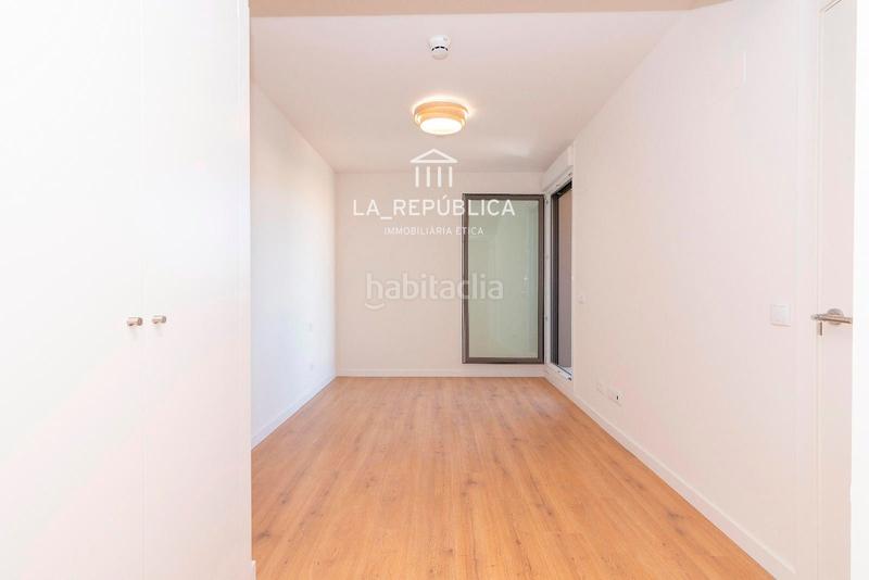 Foto f8edec28-827b-41df-a874-64b8952fea06. Alquiler piso  de obra nueva con 1 habitación, terraza, pkg y piscina en Mataró