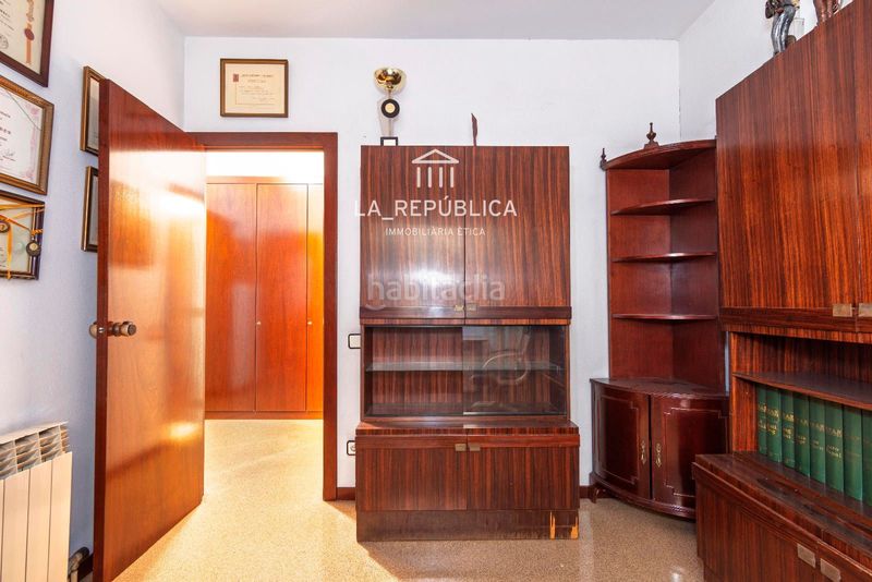 Foto f8049fe6-073f-4343-9fa4-3c44883e212e. Pis amb calefacció aparcament a Sagrada Família Barcelona