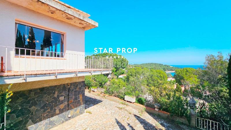 Foto 88f3a68d-534e-41cc-bb54-962e368439f4. Casa amb aparcament a Grifeu - Cap Ras - Els Estanys - Sant Genís Llançà