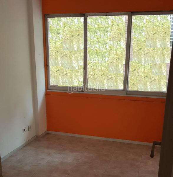 Foto 247d4734-7083-4b87-b14e-c7f84a78e642. Bureau dans carrer de la creu 38 dans Eixample Nord Girona