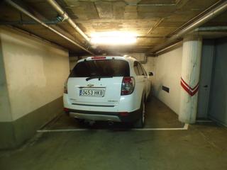 Autoparkplatz  Travessera de santa eugènia