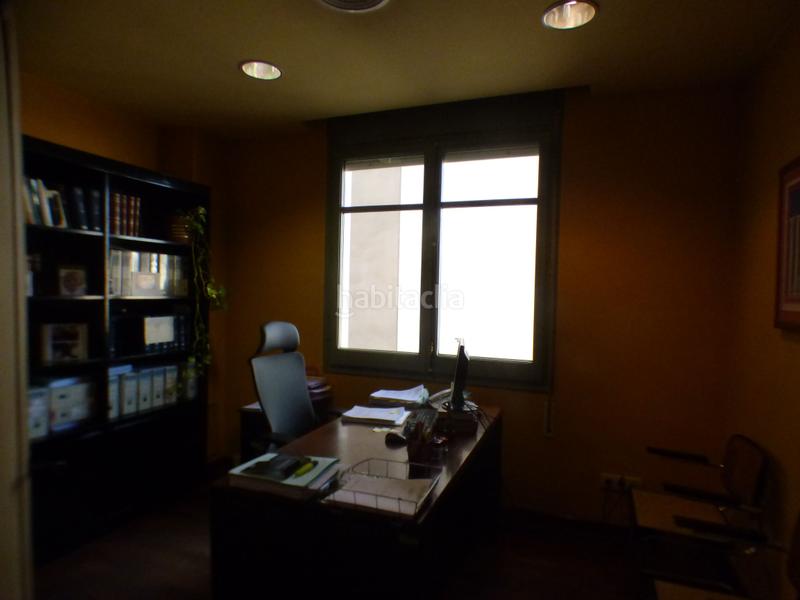 Foto 2cb58720-f2ef-48c9-b21a-b0ad3c8e40f2. Office space with heating in Eixample Nord Girona