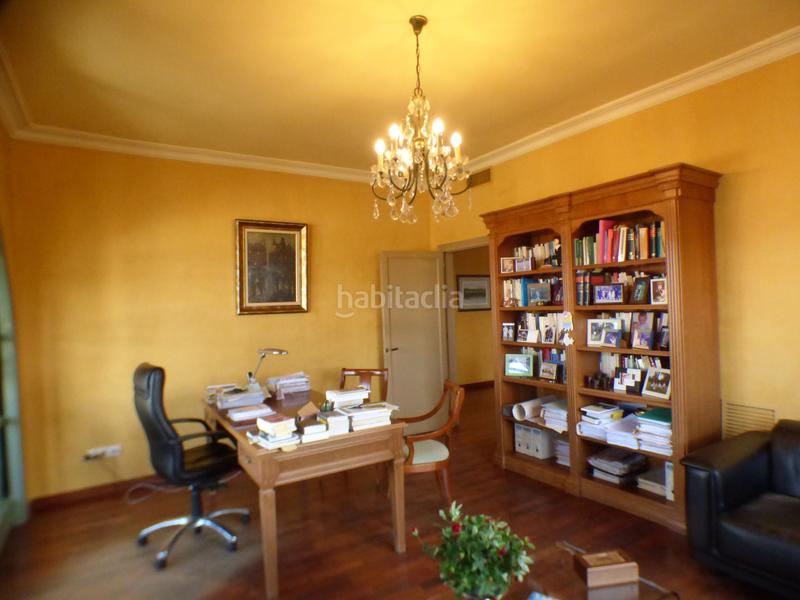 Foto c98bb6d5-0156-40b5-b191-74be086ed77e. Oficina en Eixample Nord Girona