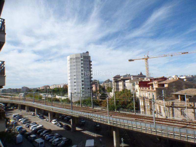Foto d4f1e4c4-6f4c-4ce7-a9bc-93094318e8da. Pis amb calefacció a Eixample Nord Girona