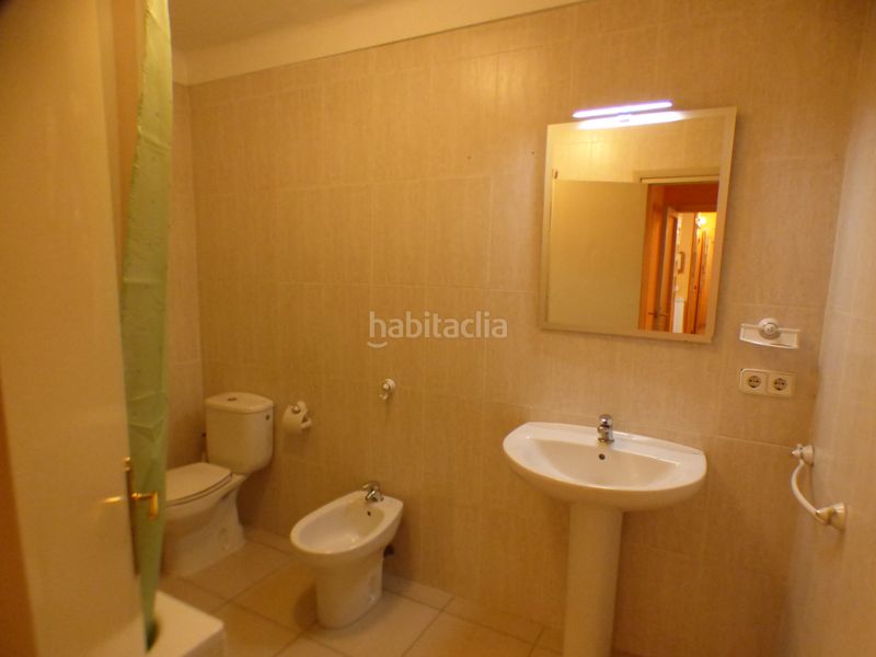 Foto c94093bf-4ab1-424a-8c7f-f4c206388766. Rent flat with heating in Eixample Nord Girona