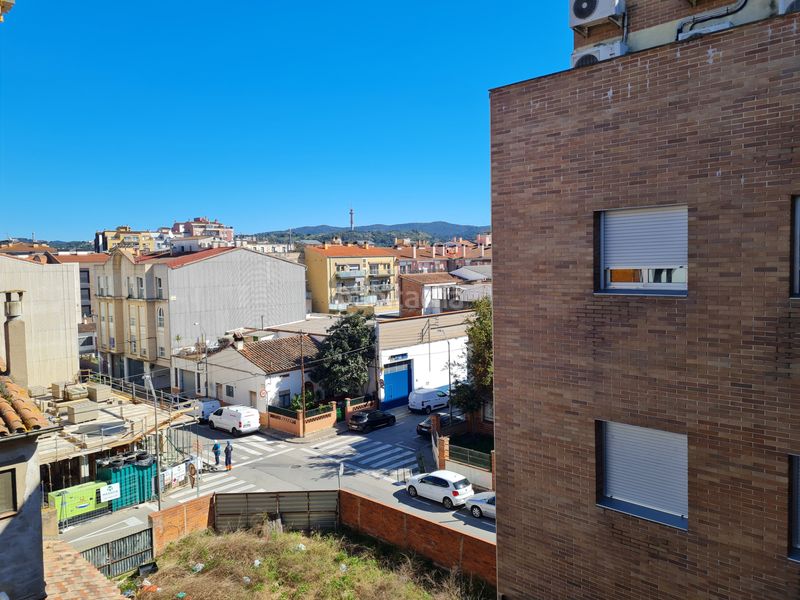 Foto f13c148d-5715-42cf-86d8-3e47675564fb. Lloguer àtic amb calefacció aparcament a Eixample Sud-Migdia Girona