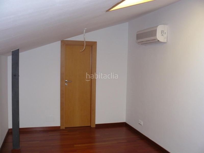 Foto 24e31a9c-4f3c-434d-93bd-04f99d2d8203. Miete dachwohnung mit heizung parking in Eixample Sud-Migdia Girona