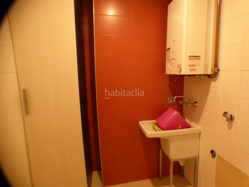 Foto 437ee67e-6617-4287-bb6f-0b27ca0a37a6. Lloguer pis amb calefacció aparcament a Eixample Nord Girona