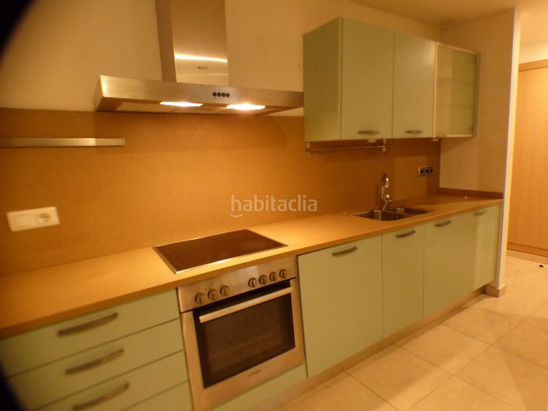 Foto 4f63eb42-a8c3-4e86-97ab-7e85c8b2e168. Lloguer pis amb calefacció aparcament a Eixample Nord Girona