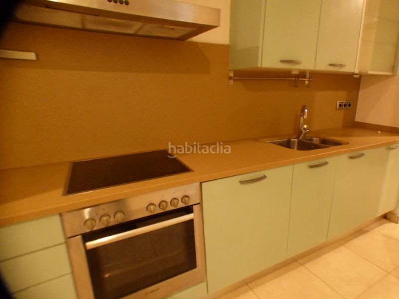 Foto 6986a2de-02b3-4bd5-9ef3-7662cb34493a. Lloguer pis amb calefacció aparcament a Eixample Nord Girona