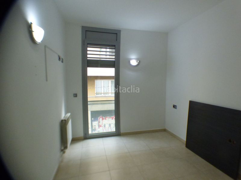 Foto b4a6fa5f-d3c8-46cf-a331-dada50eb372c. Lloguer pis amb calefacció aparcament a Eixample Nord Girona