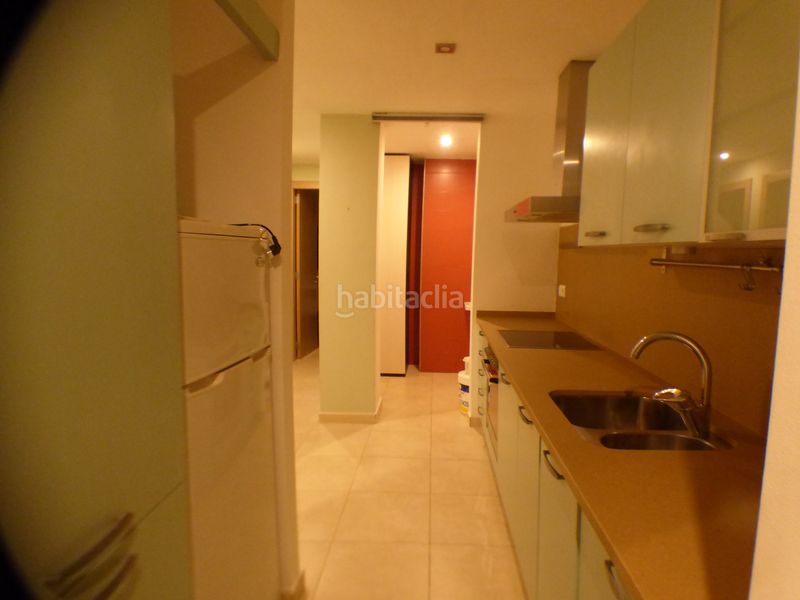 Foto bfb4a7e6-631d-4931-b54c-a4442d834bd5. Lloguer pis amb calefacció aparcament a Eixample Nord Girona