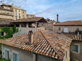 Rent Flat  Carrer de la força. Se alquila piso de 3 habitaciones, amueblado, con calefacción y