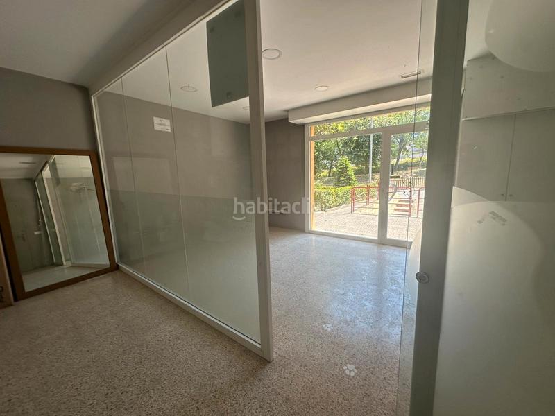 Foto c0b682cb-67c4-42e8-8831-c4fe8bf0d863. Rent business premise in Montilivi Girona