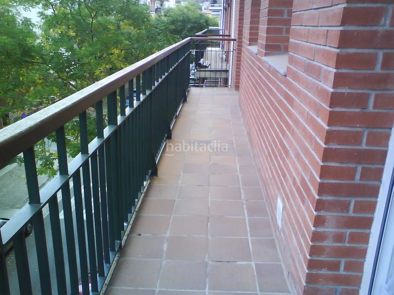 Foto 80cda098-44a5-4a28-b0ec-73dfe42714be. Lloguer pis amb calefacció aparcament a Eixample Sud-Migdia Girona