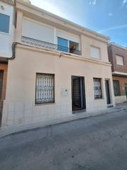 Lloguer Estudi  Calle sagasta. Alquler estudio con suministros incluidos, solo estudiantes univ