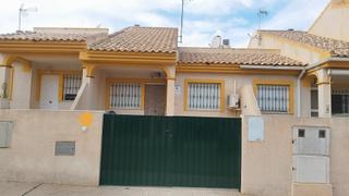 Casa adossada a Calle Diosa Iside