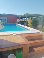 Finca rústica a Pasaje los grillos 3. Terreno 2038 m2 con piscina propia y almacen decorado como casa