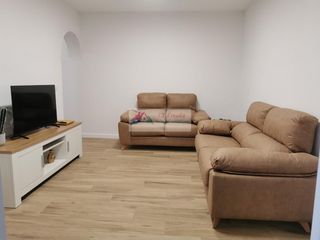 Rent Semi detached house in Los Dolores. Alquiler casa planta baja reformada y amueblada barriada hispano