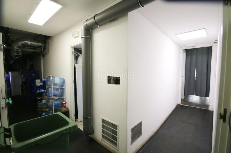 Foto 2f47b2ca-933c-4e5c-aa30-215611253fe7. Alquiler local comercial en El Clot Barcelona