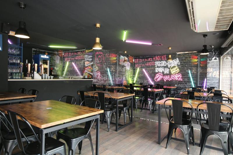 Foto 3bd8741f-9559-48ab-86f5-a8aa98ed40ed. Alquiler local comercial en El Clot Barcelona