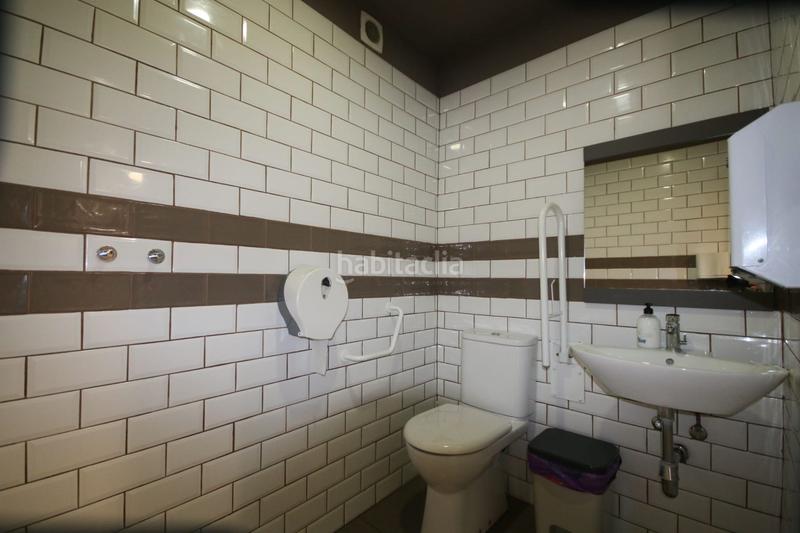 Foto a711125f-41a3-4a99-8dbb-59f5a3caf4f3. Alquiler local comercial en El Clot Barcelona