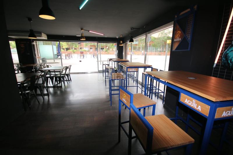Foto bdc3e749-321d-45c1-b092-2ae2ebae7620. Local comercial en El Clot Barcelona